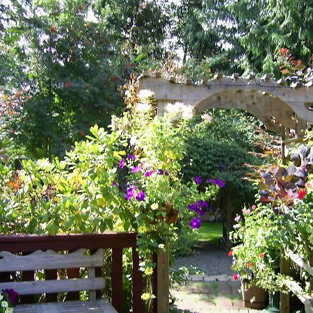 Garden House Hotell Courtenay Exteriör bild